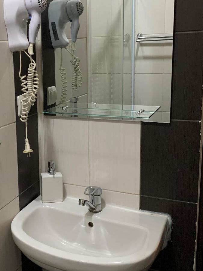 בוקרשט Lion'S Hotel מראה חיצוני תמונה