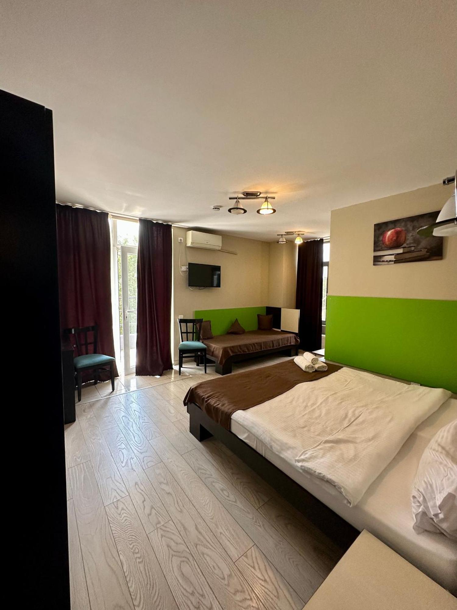 בוקרשט Lion'S Hotel מראה חיצוני תמונה