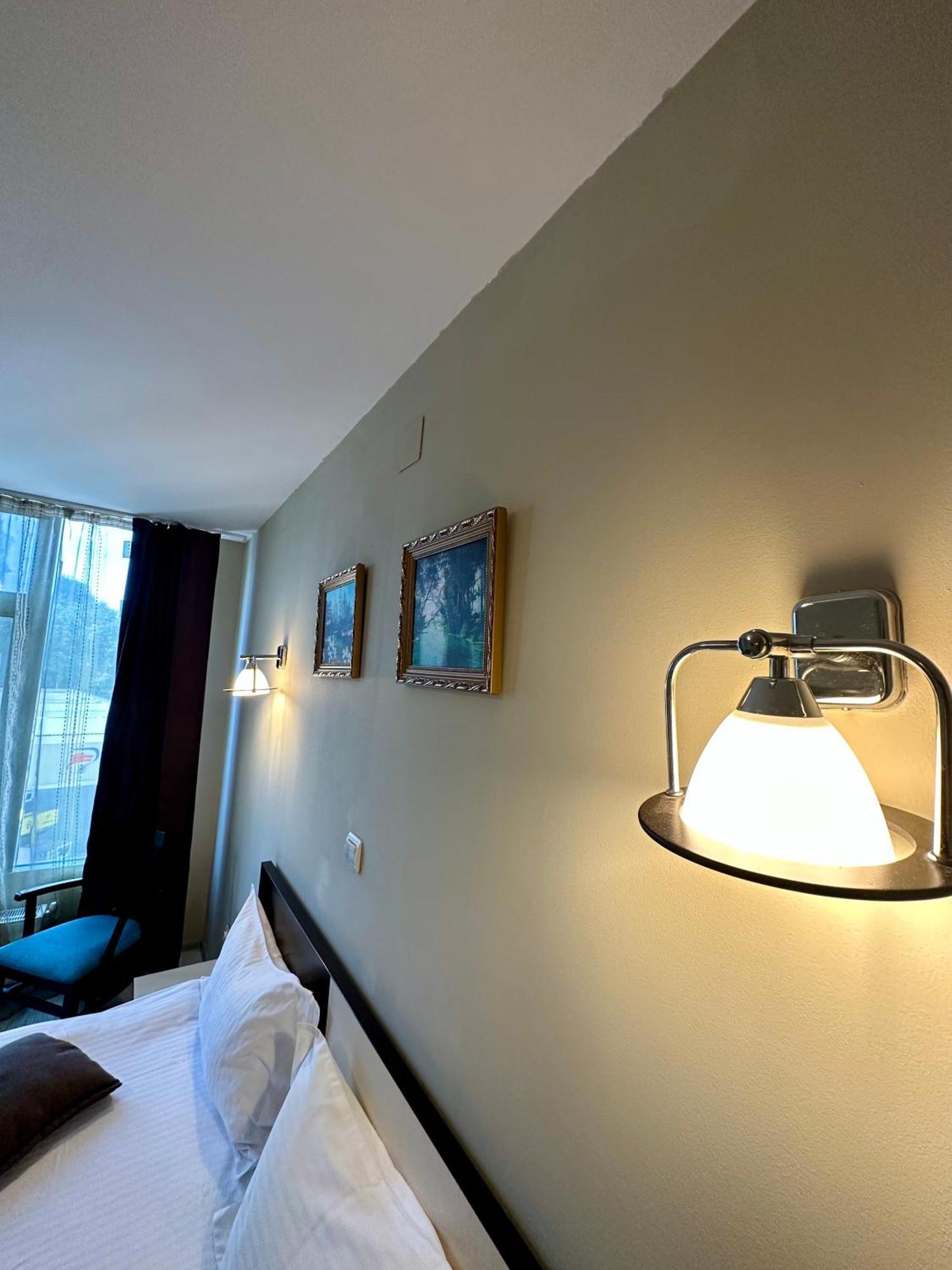 בוקרשט Lion'S Hotel מראה חיצוני תמונה