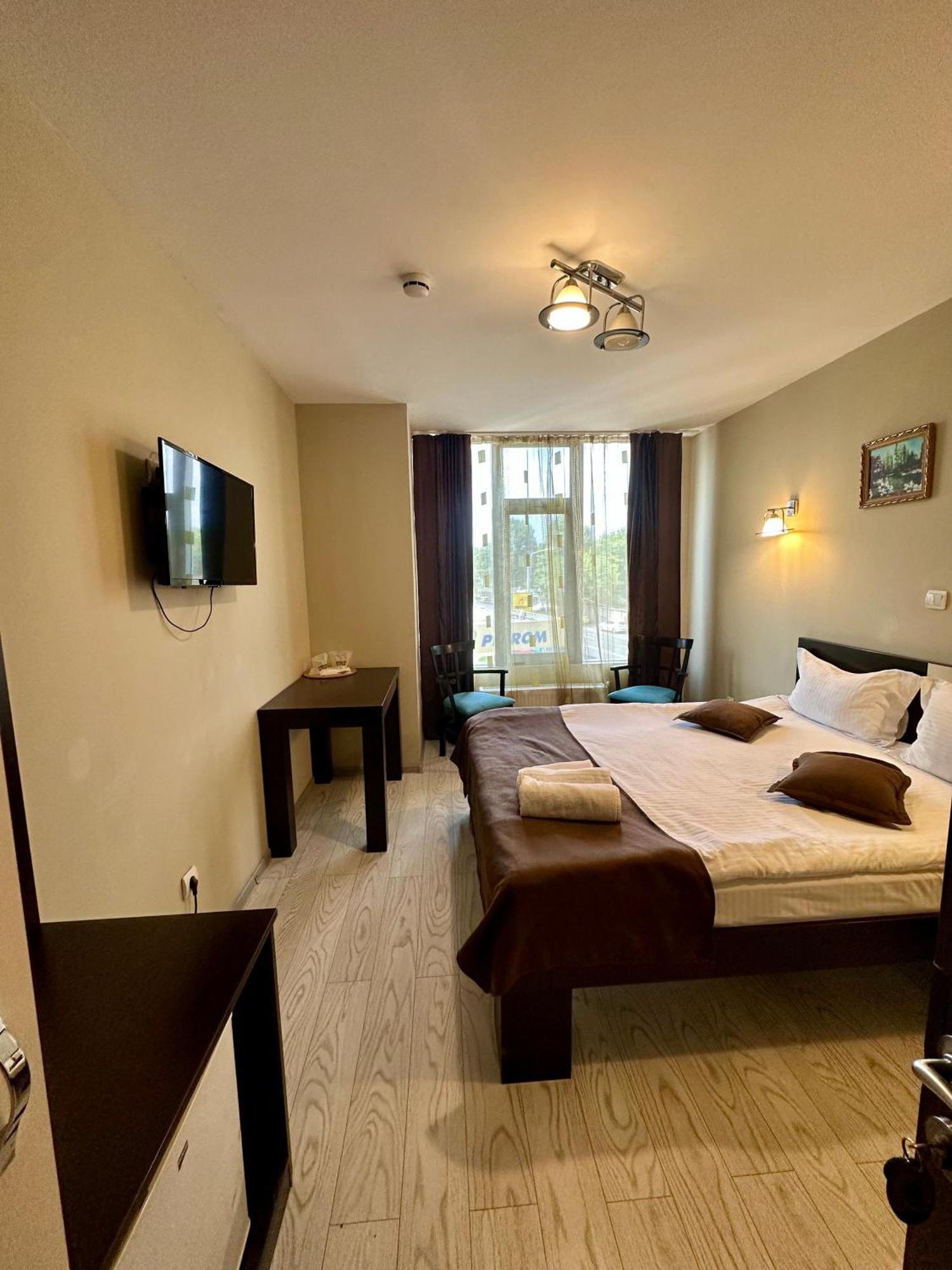 בוקרשט Lion'S Hotel מראה חיצוני תמונה