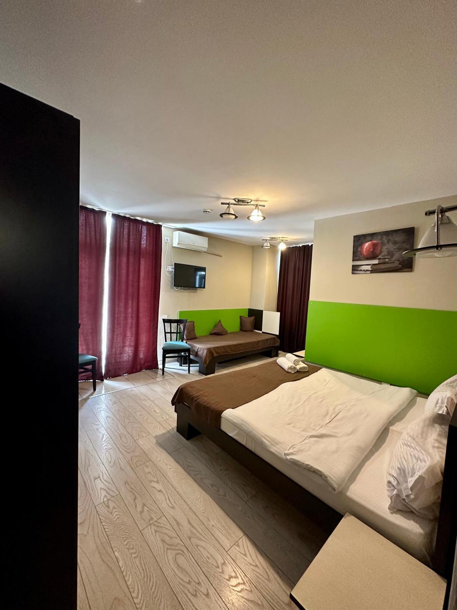 בוקרשט Lion'S Hotel מראה חיצוני תמונה
